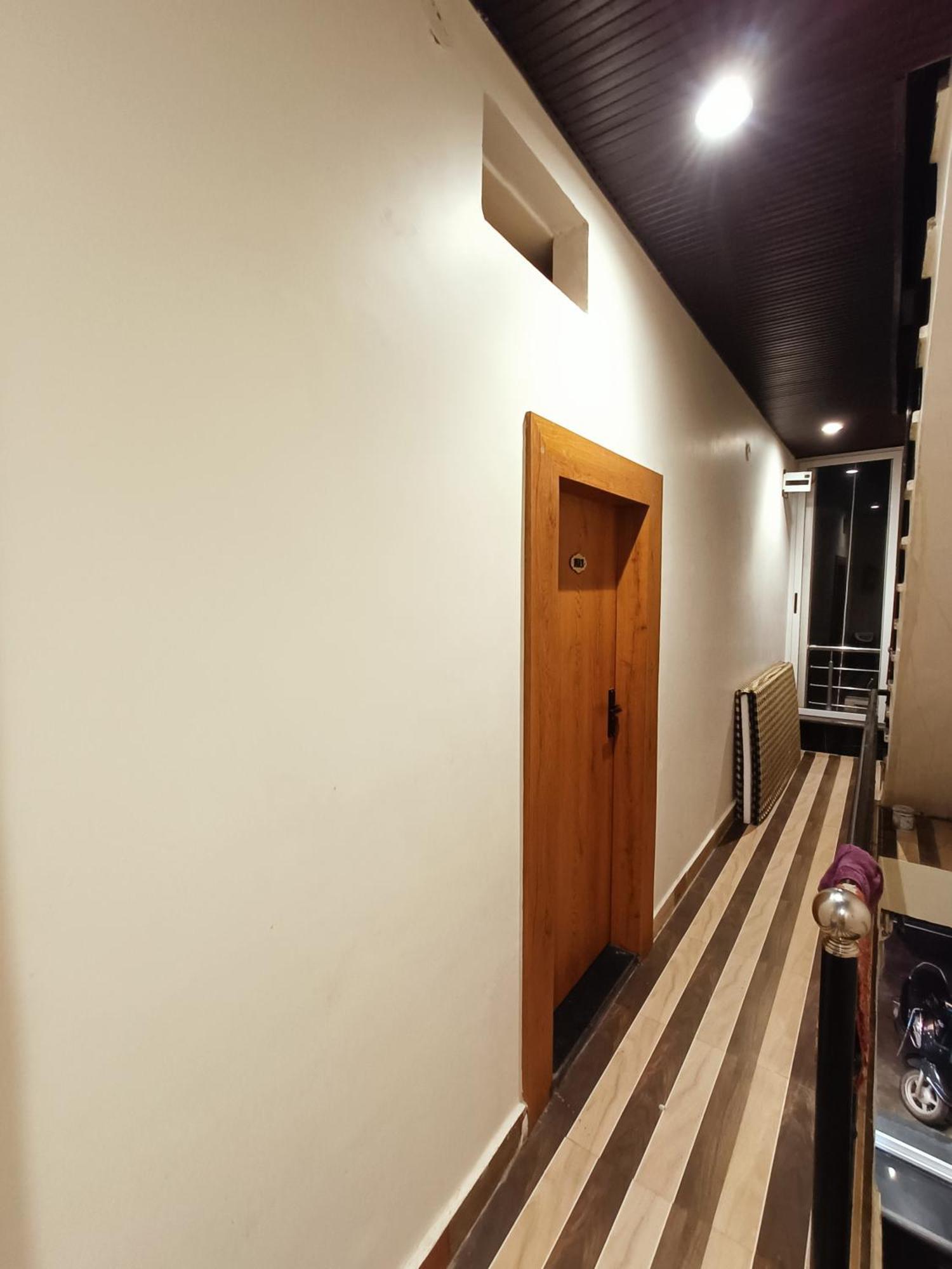 Hotel Shreem Ujaim Exterior foto