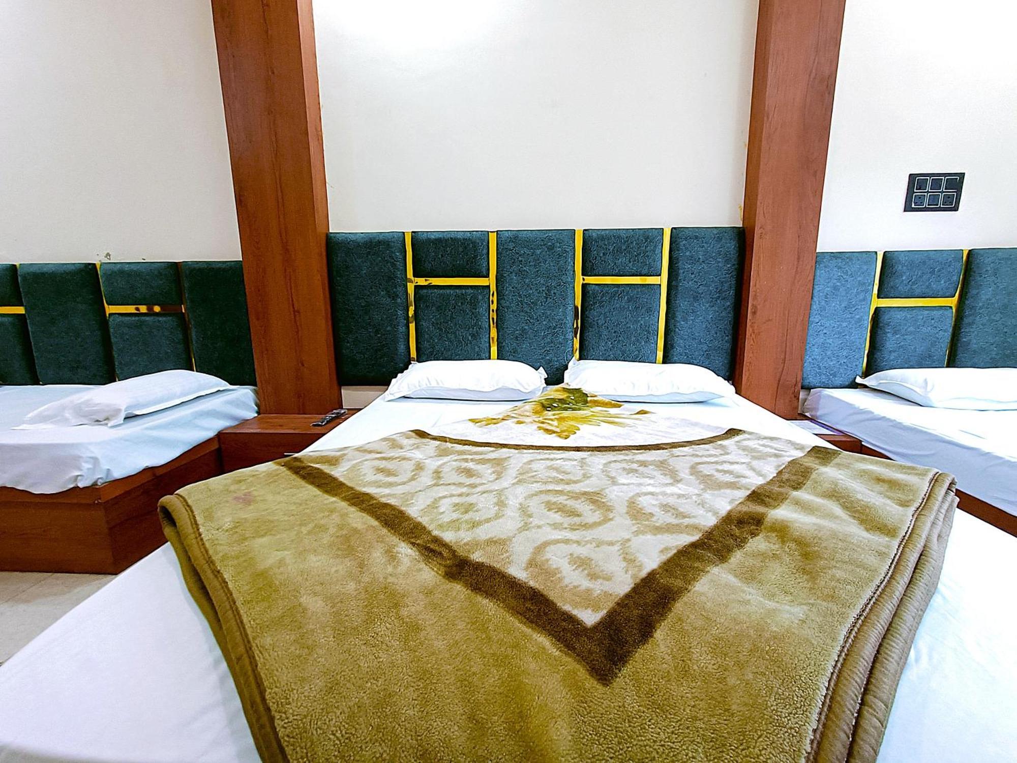 Hotel Shreem Ujaim Exterior foto