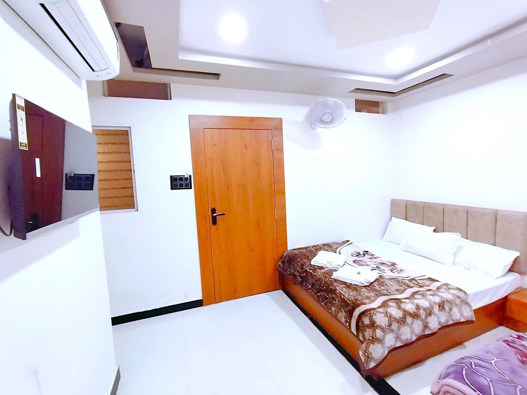 Hotel Shreem Ujaim Exterior foto