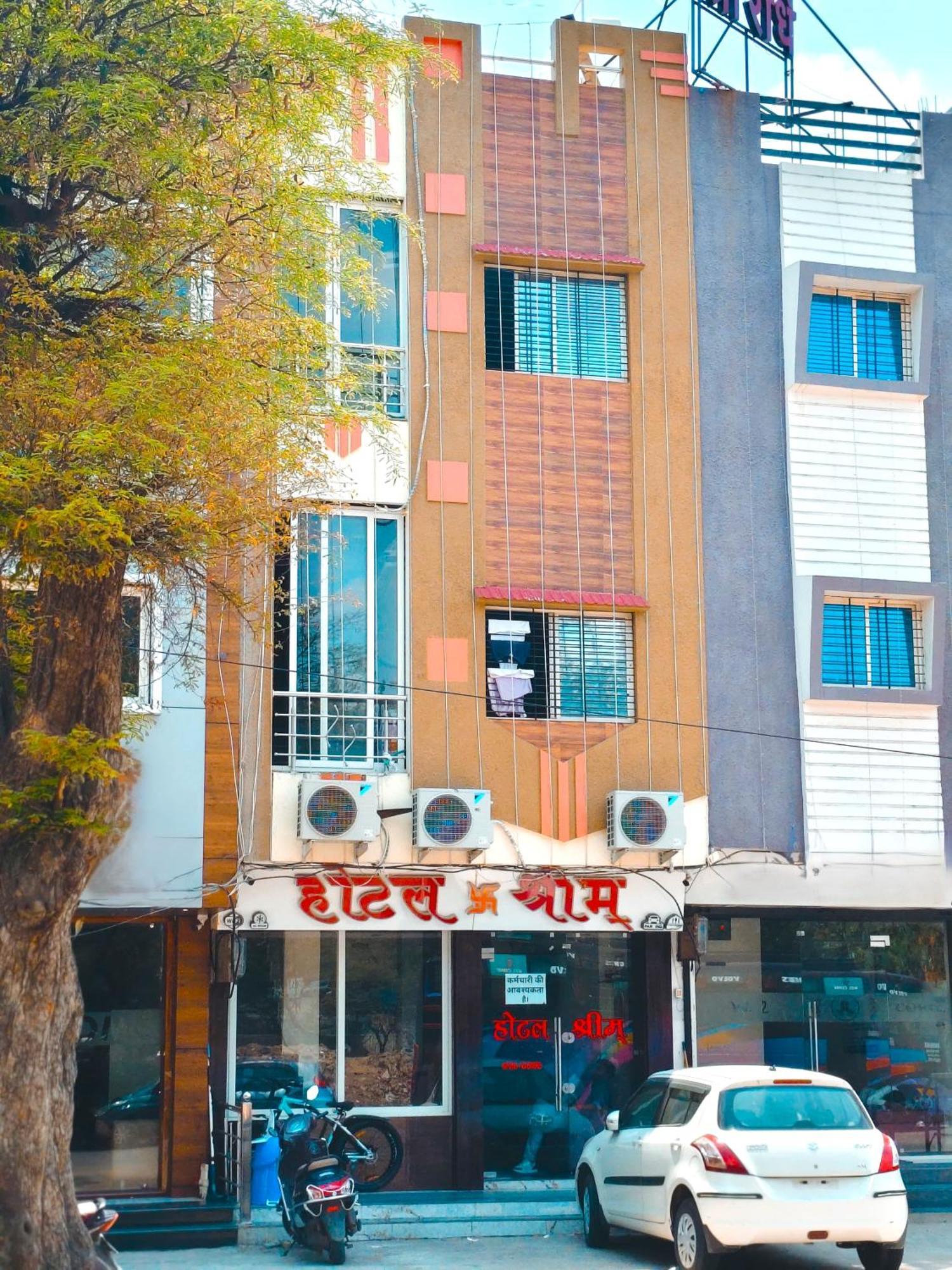 Hotel Shreem Ujaim Exterior foto