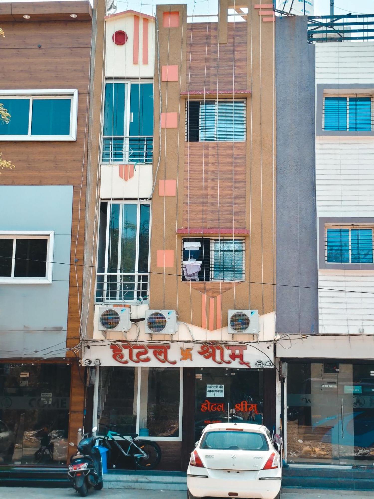 Hotel Shreem Ujaim Exterior foto